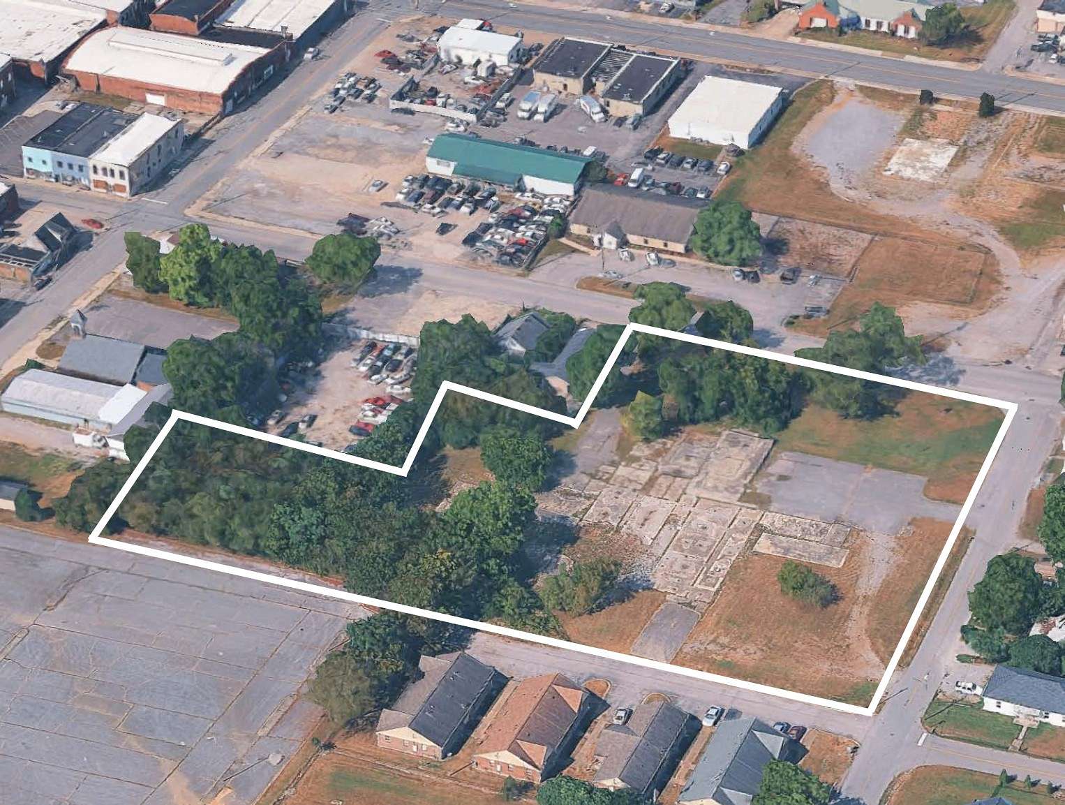 2.57 Acres of Mixed-Use Land for Sale in Lebanon, Tennessee
