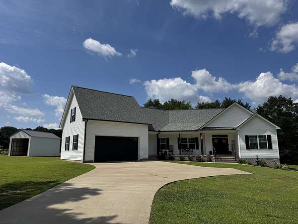 2 Acres of Residential Land with Home for Sale in Dickson, Tennessee