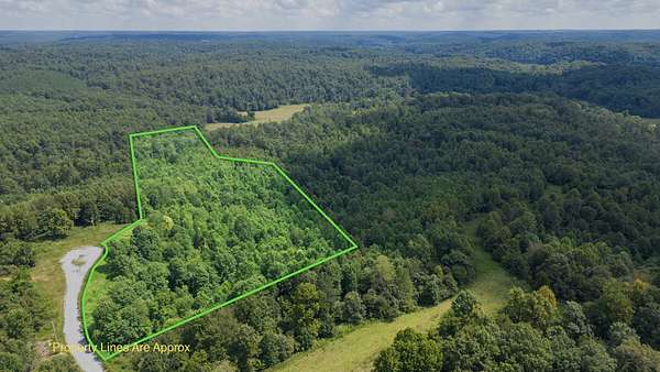 12 Acres of Recreational Land for Sale in Dover, Tennessee