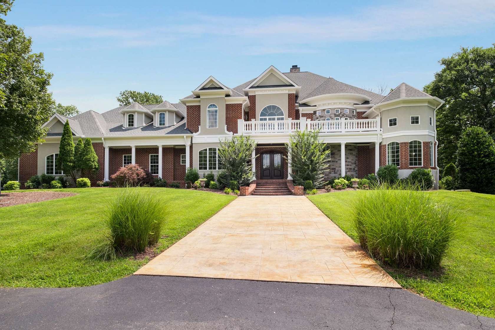 84.9 Acres of Recreational Land with Home for Sale in College Grove, Tennessee