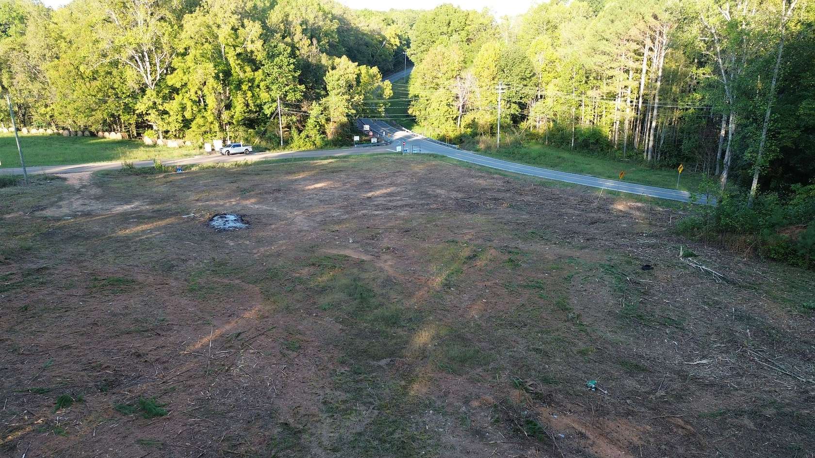 5.4 Acres of Mixed-Use Land for Sale in Lawrenceburg, Tennessee