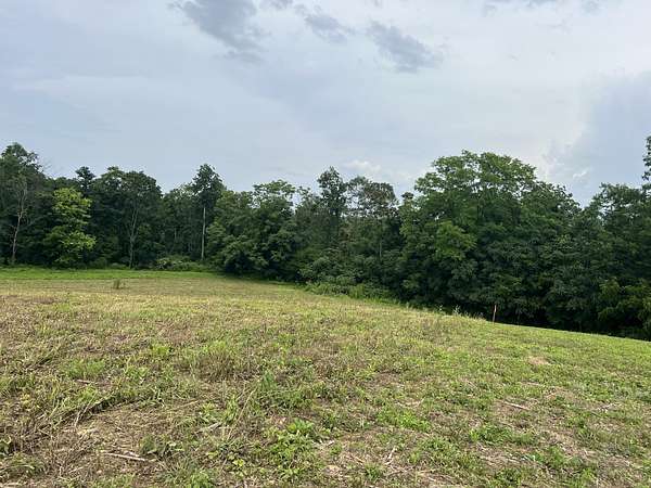 5.24 Acres of Residential Land for Sale in Westmoreland, Tennessee