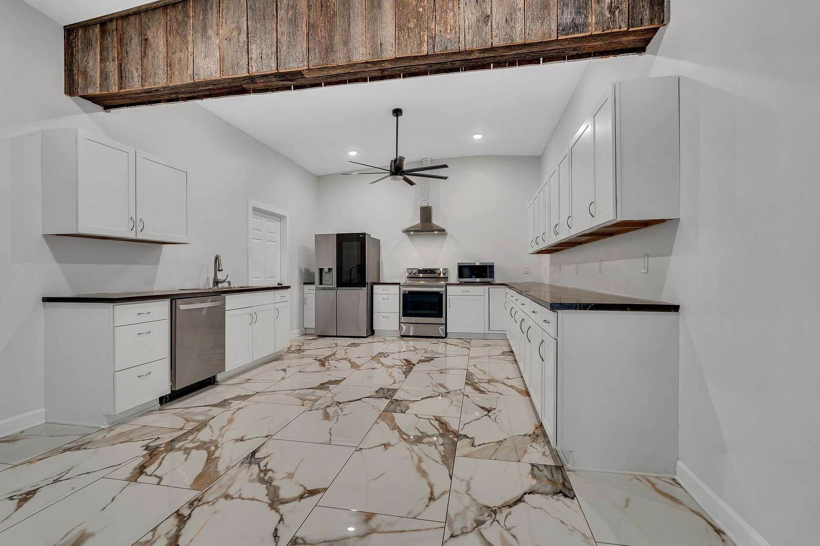 1.72 Acres of Improved Mixed-Use Land for Sale in Hillsboro, Tennessee