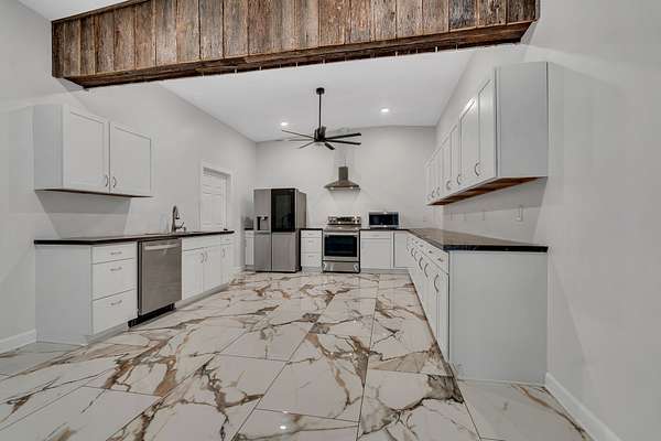 1.72 Acres of Improved Mixed-Use Land for Sale in Hillsboro, Tennessee