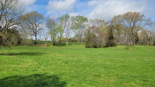 20.3 Acres of Agricultural Land for Sale in Shelbyville, Tennessee