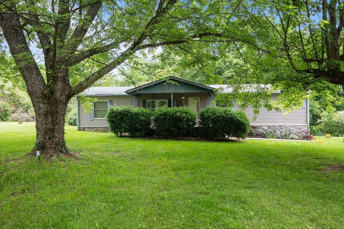 5.12 Acres of Land with Home for Sale in Franklin, Tennessee