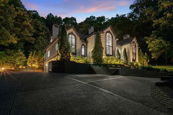 3 Acres of Residential Land with Home for Sale in Nashville, Tennessee