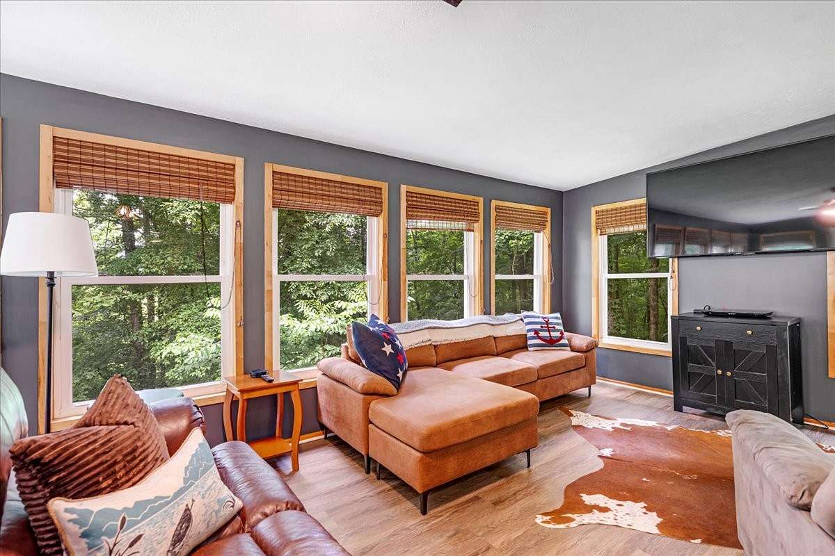 2.57 Acres of Residential Land with Home for Sale in Winchester, Tennessee