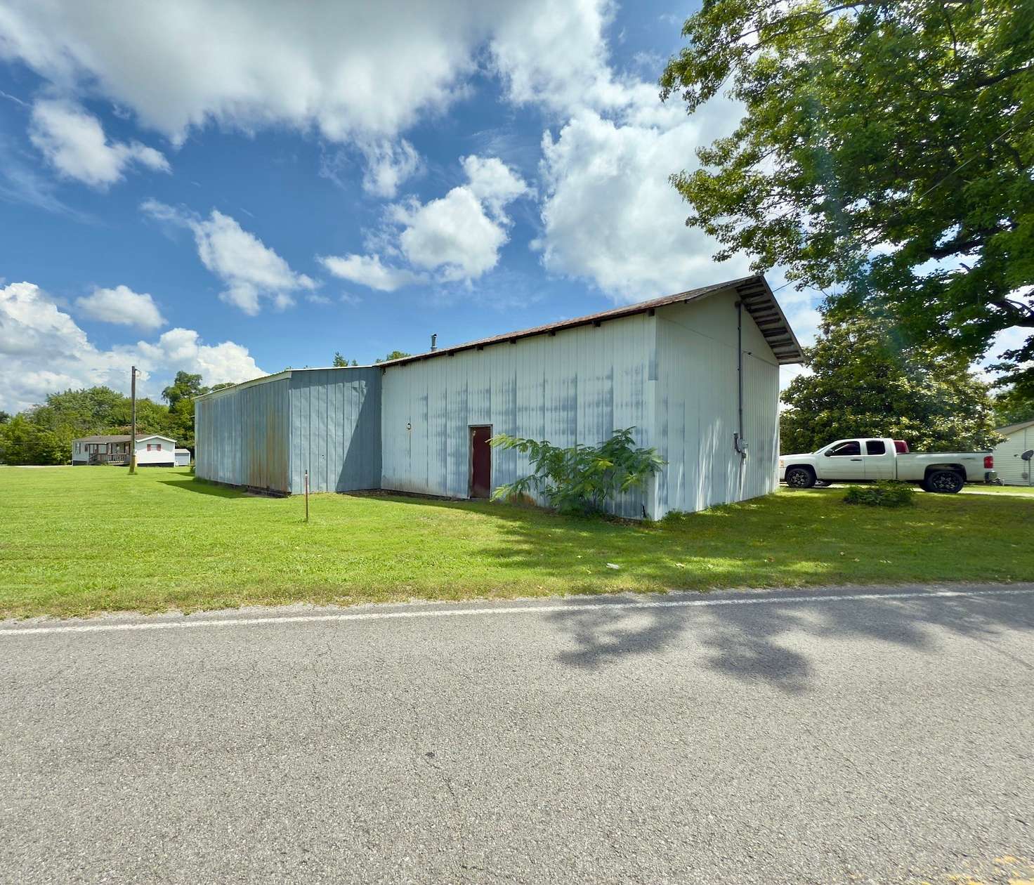 2 Acres of Improved Mixed-Use Land for Sale in Woodbury, Tennessee