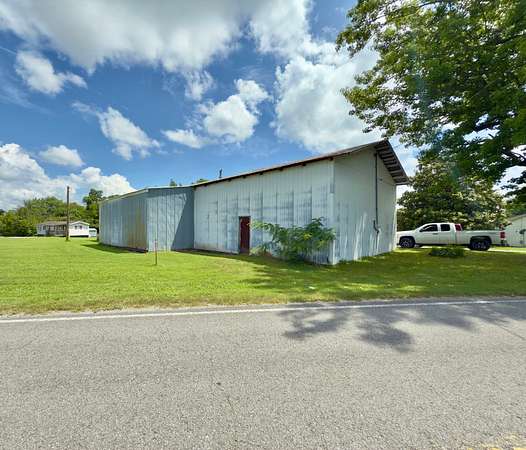 2 Acres of Improved Mixed-Use Land for Sale in Woodbury, Tennessee