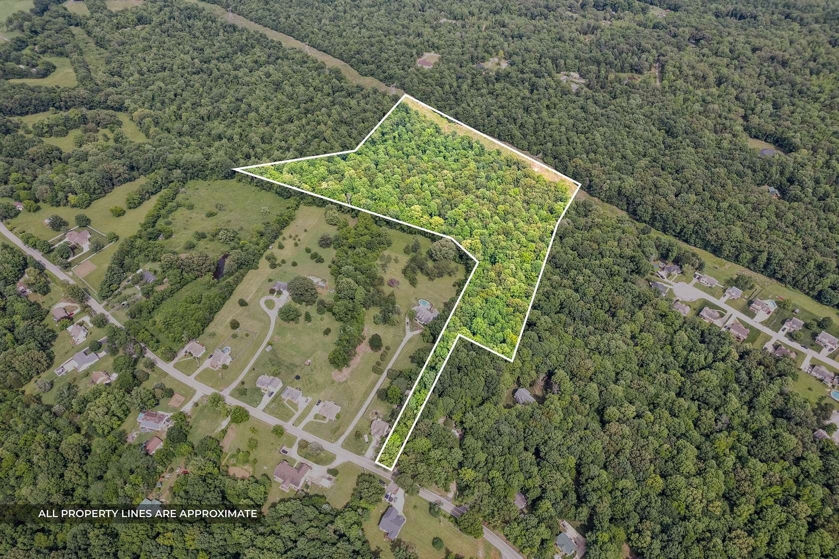 16 Acres of Land for Sale in Clarksville, Tennessee