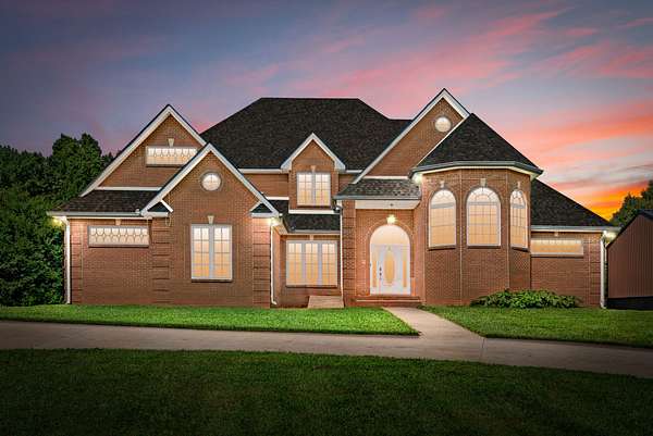 5 Acres of Residential Land with Home for Sale in Indian Mound, Tennessee