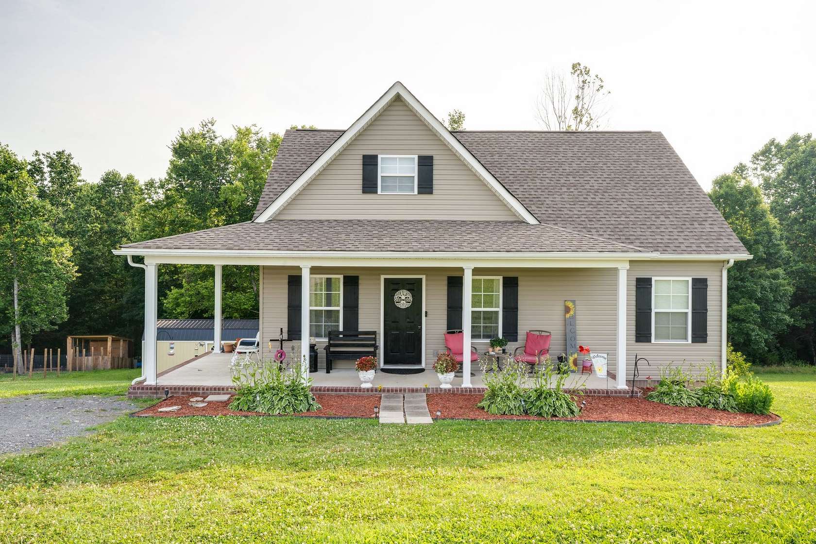 2.82 Acres of Residential Land with Home for Sale in Lafayette, Tennessee