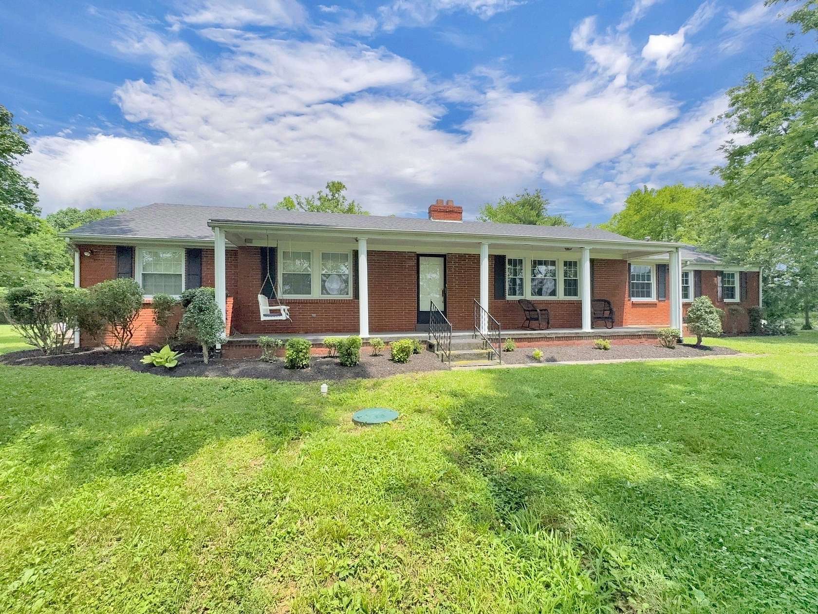 4.6 Acres of Residential Land with Home for Sale in Hartsville, Tennessee