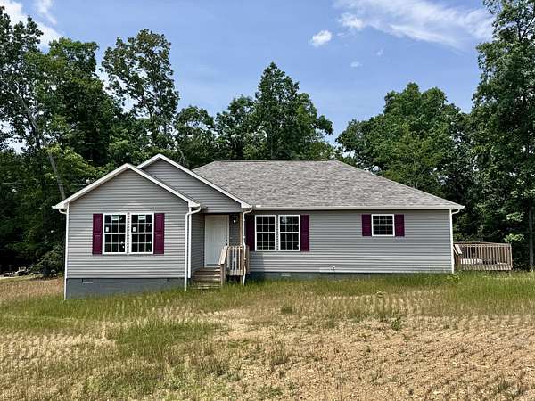 1.9 Acres of Residential Land with Home for Sale in Lawrenceburg, Tennessee