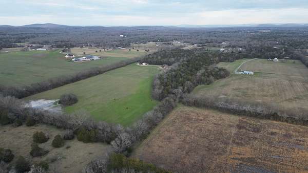 18 Acres of Land for Sale in Eagleville, Tennessee