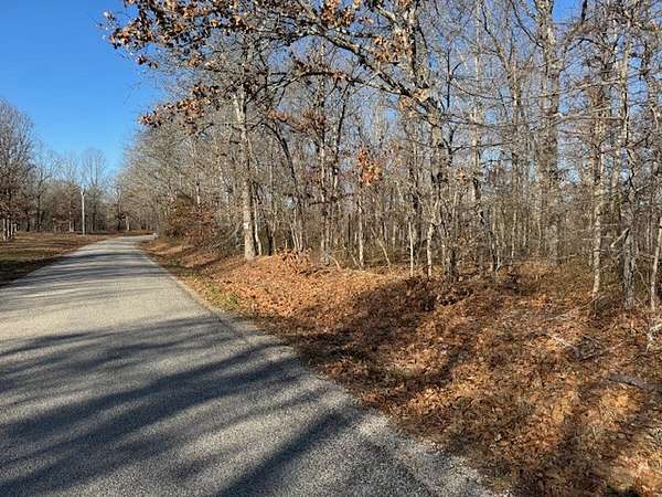 5.55 Acres of Residential Land for Sale in Hohenwald, Tennessee