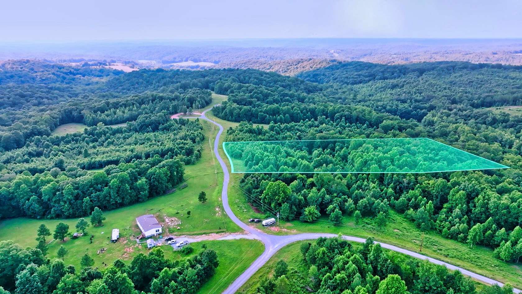 6.62 Acres of Residential Land for Sale in Indian Mound, Tennessee