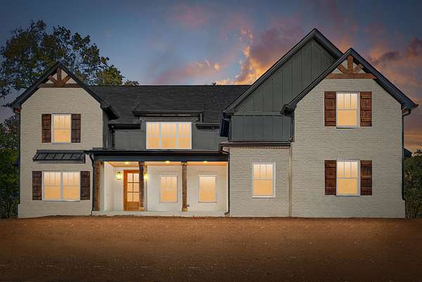 2 Acres of Residential Land with Home for Sale in Clarksville, Tennessee