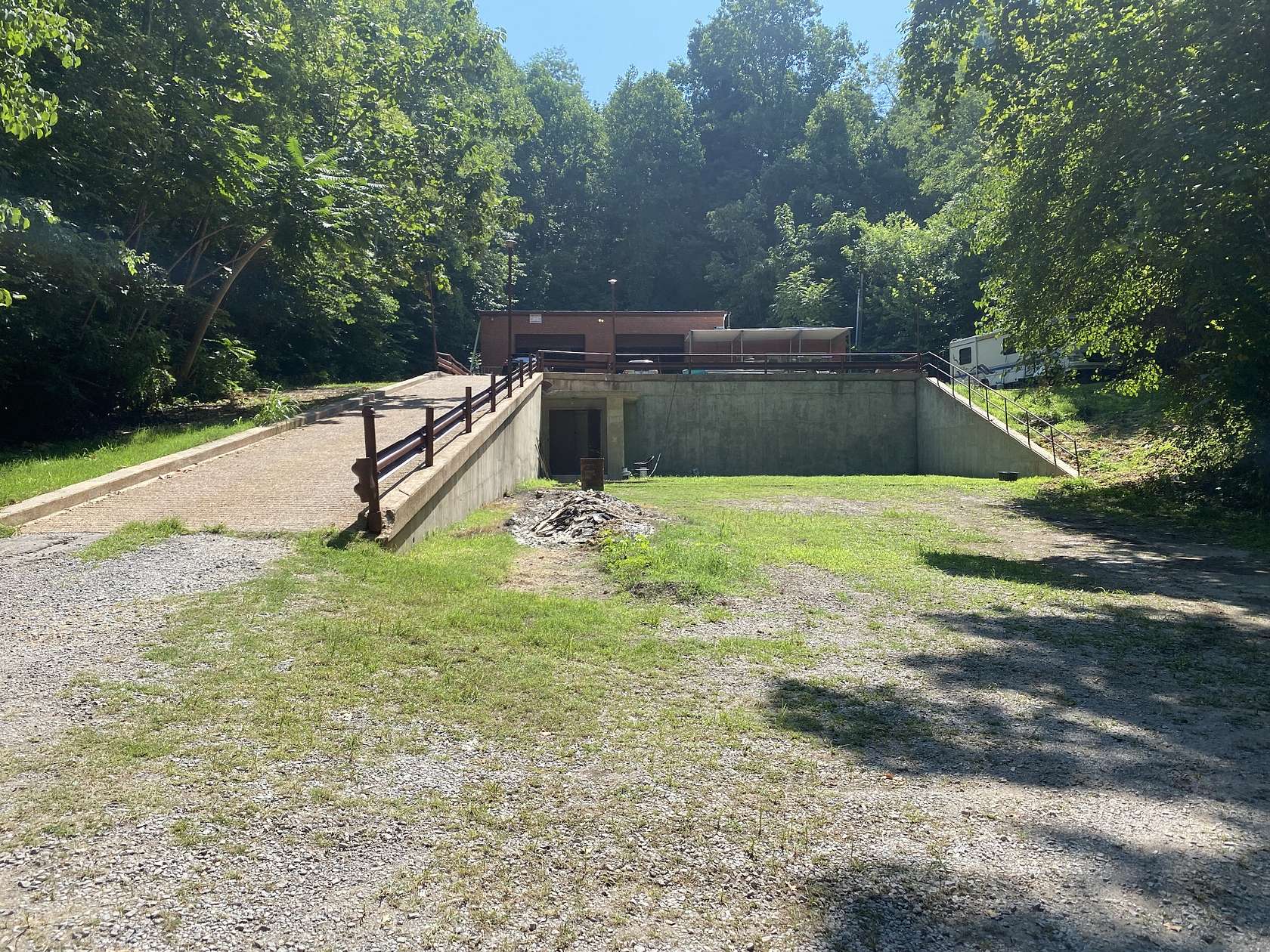 4.76 Acres of Improved Commercial Land for Sale in Nashville, Tennessee