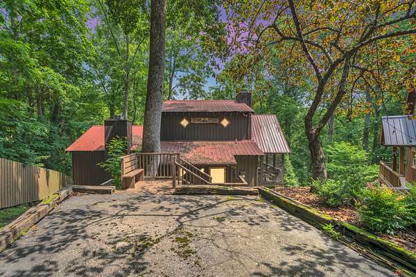 5.55 Acres of Residential Land with Home for Sale in Lancaster, Tennessee