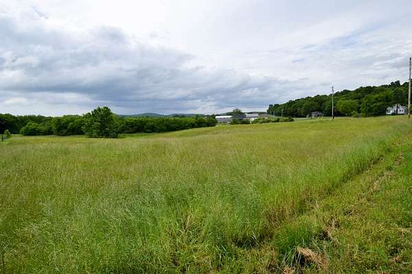 7.12 Acres of Agricultural Land for Sale in Hartsville, Tennessee