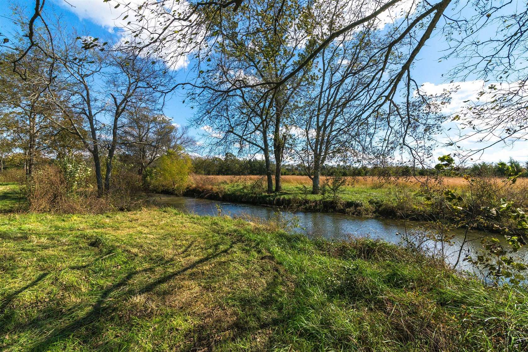 16.4 Acres of Land with Home for Sale in Shelbyville, Tennessee