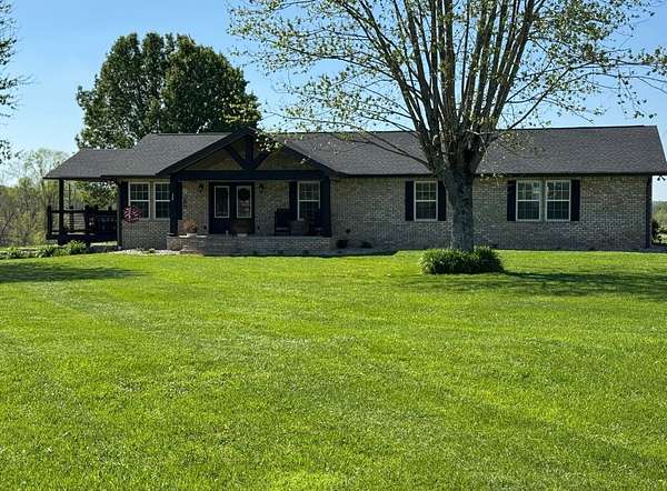 2 Acres of Residential Land with Home for Sale in Lafayette, Tennessee