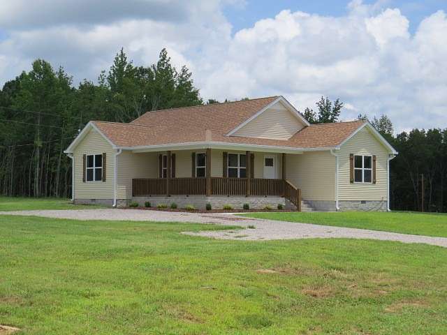 1.78 Acres of Residential Land with Home for Sale in Goodspring, Tennessee