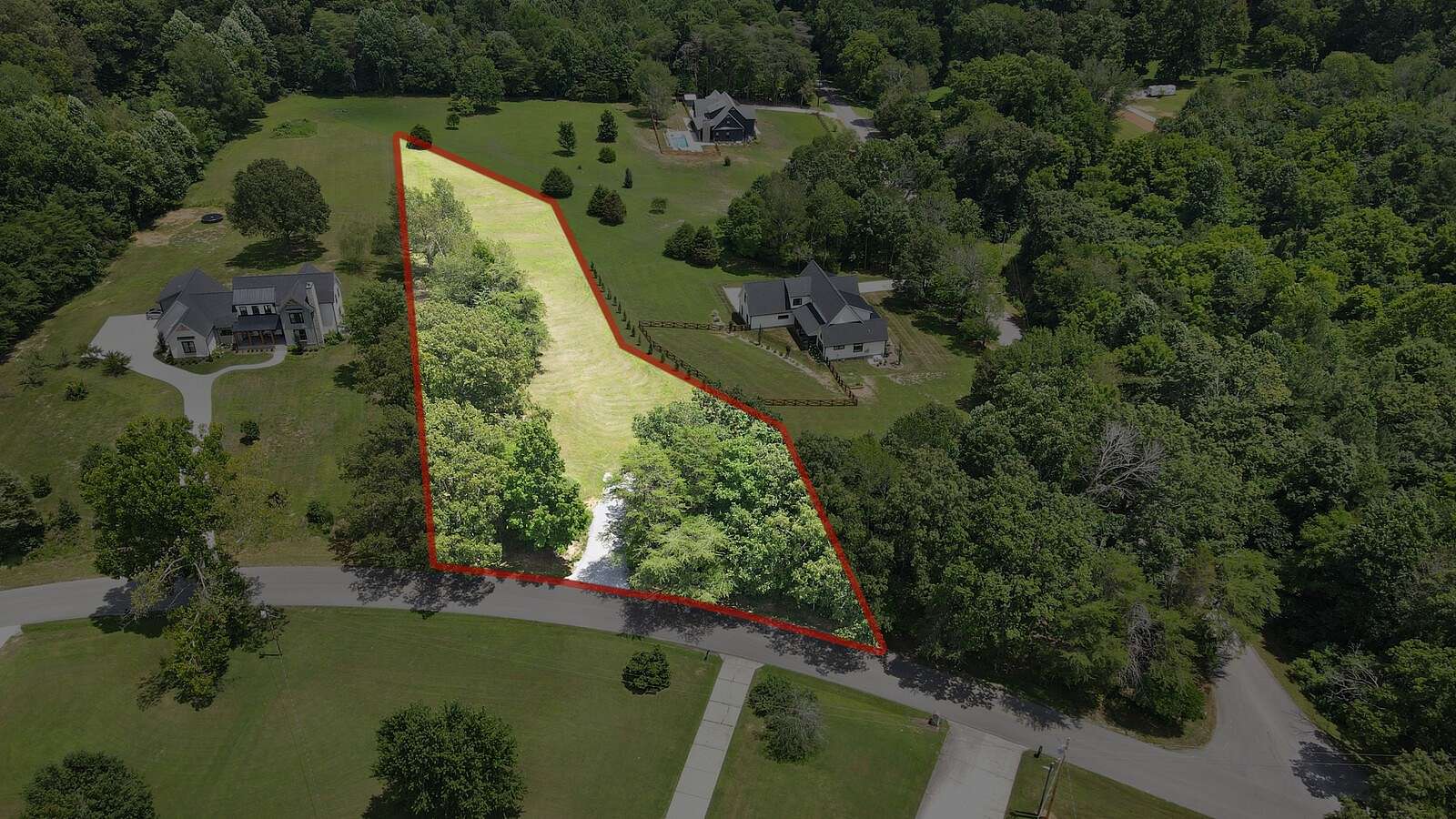 1.5 Acres of Residential Land for Sale in Burns, Tennessee