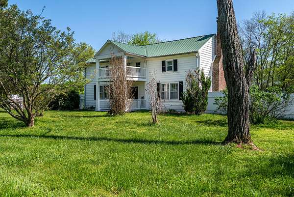 11.4 Acres of Land with Home for Sale in Lebanon, Tennessee