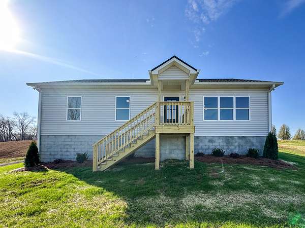 1.67 Acres of Land with Home for Sale in Lebanon, Tennessee