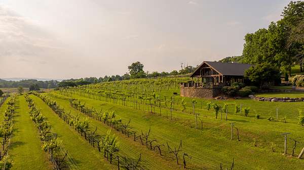 40.8 Acres of Land with Home for Sale in LaFayette, Georgia