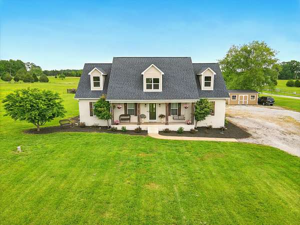 10 Acres of Land with Home for Sale in Chapel Hill, Tennessee