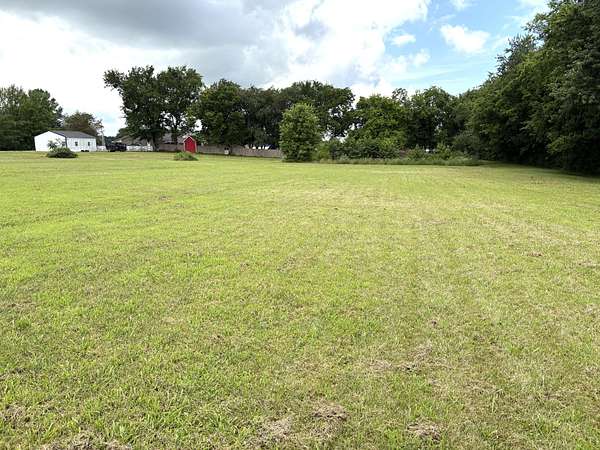 2.69 Acres of Mixed-Use Land for Sale in Portland, Tennessee