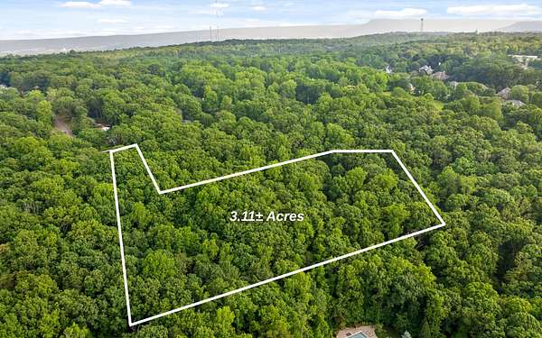 3.1 Acres of Residential Land for Sale in Signal Mountain, Tennessee