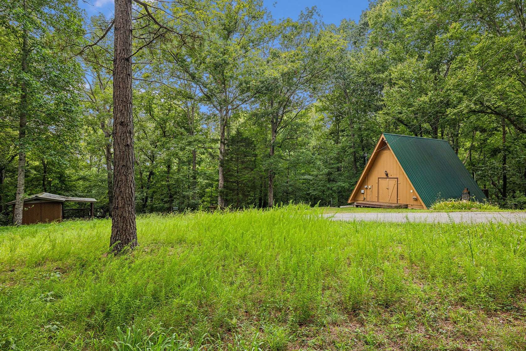 2 Acres of Land with Home for Sale in Dover, Tennessee