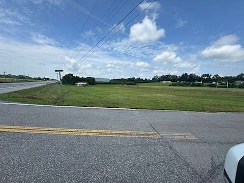 5 Acres of Commercial Land for Sale in Morrison, Tennessee