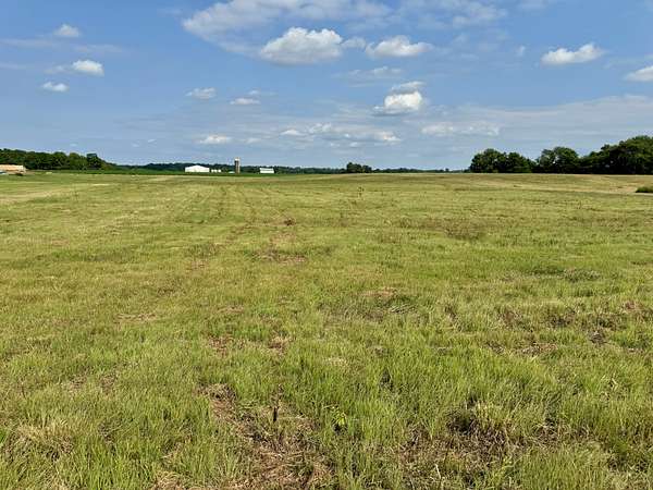 33.4 Acres of Land for Sale in Portland, Tennessee