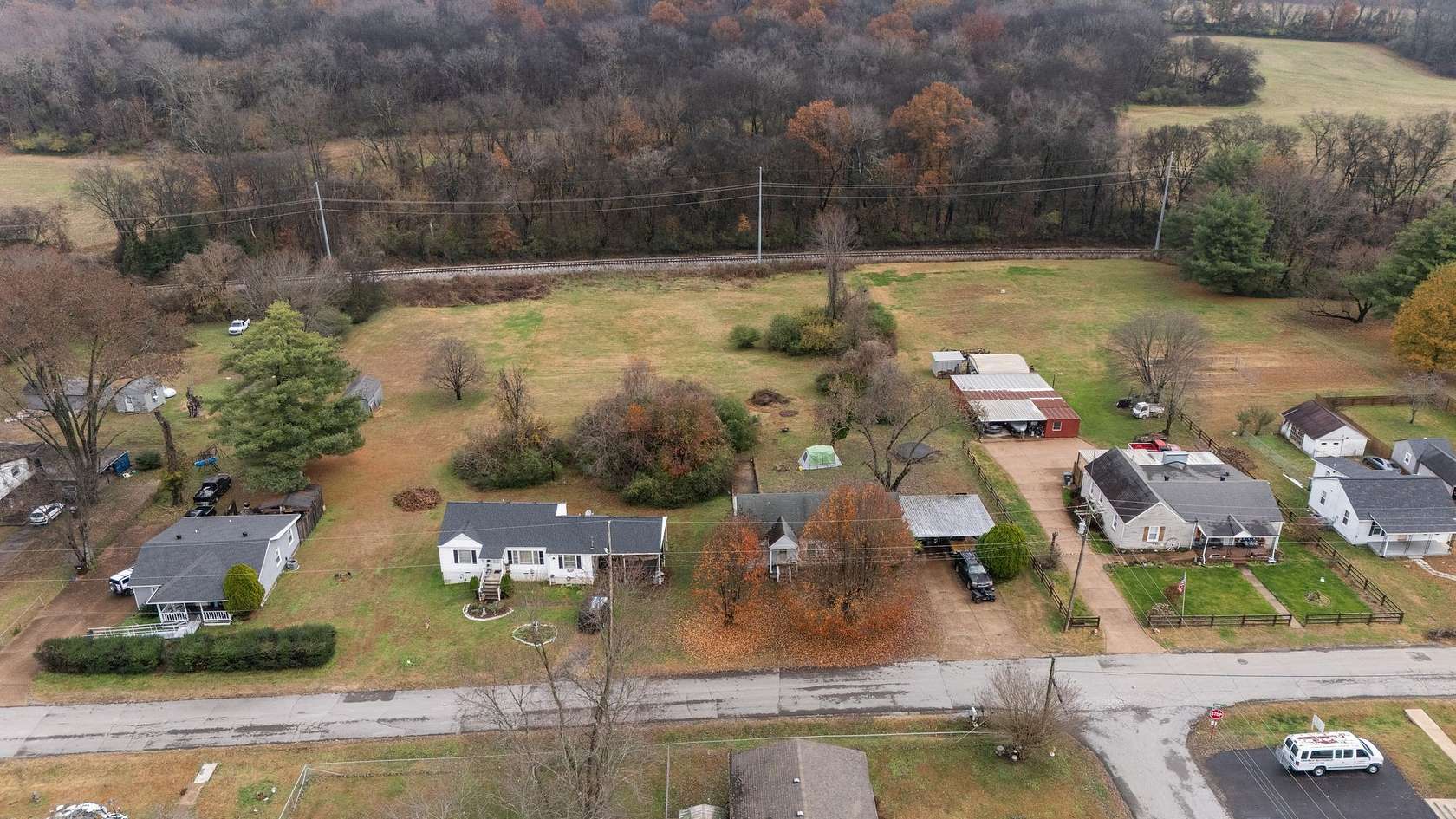 1.55 Acres of Residential Land with Home for Sale in Old Hickory, Tennessee