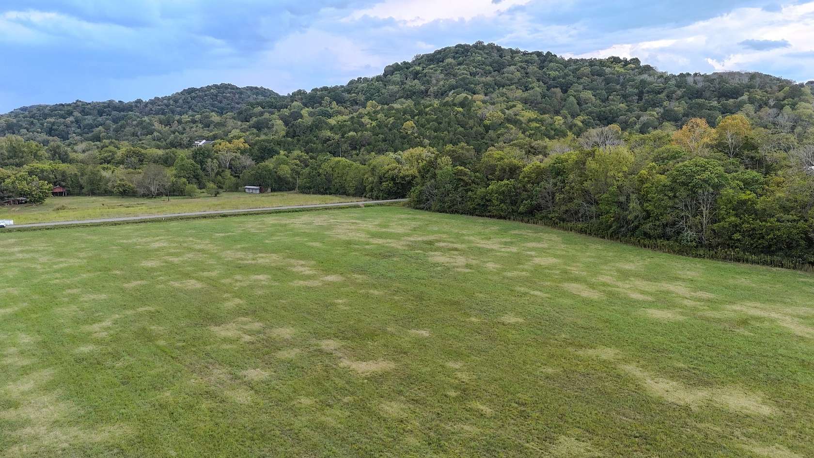 11.3 Acres of Land for Sale in Lafayette, Tennessee