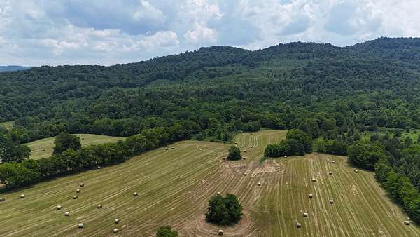 64 Acres of Land for Auction in Sparta, Tennessee