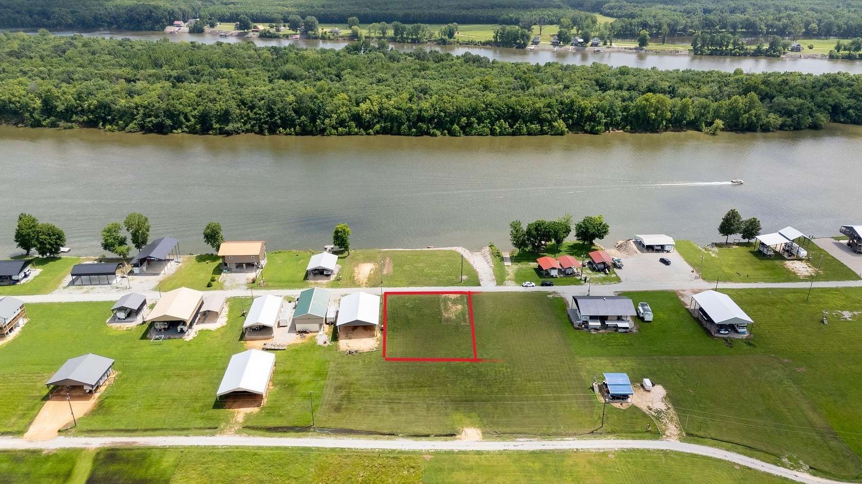 0.5 Acres of Residential Land for Sale in Clifton, Tennessee