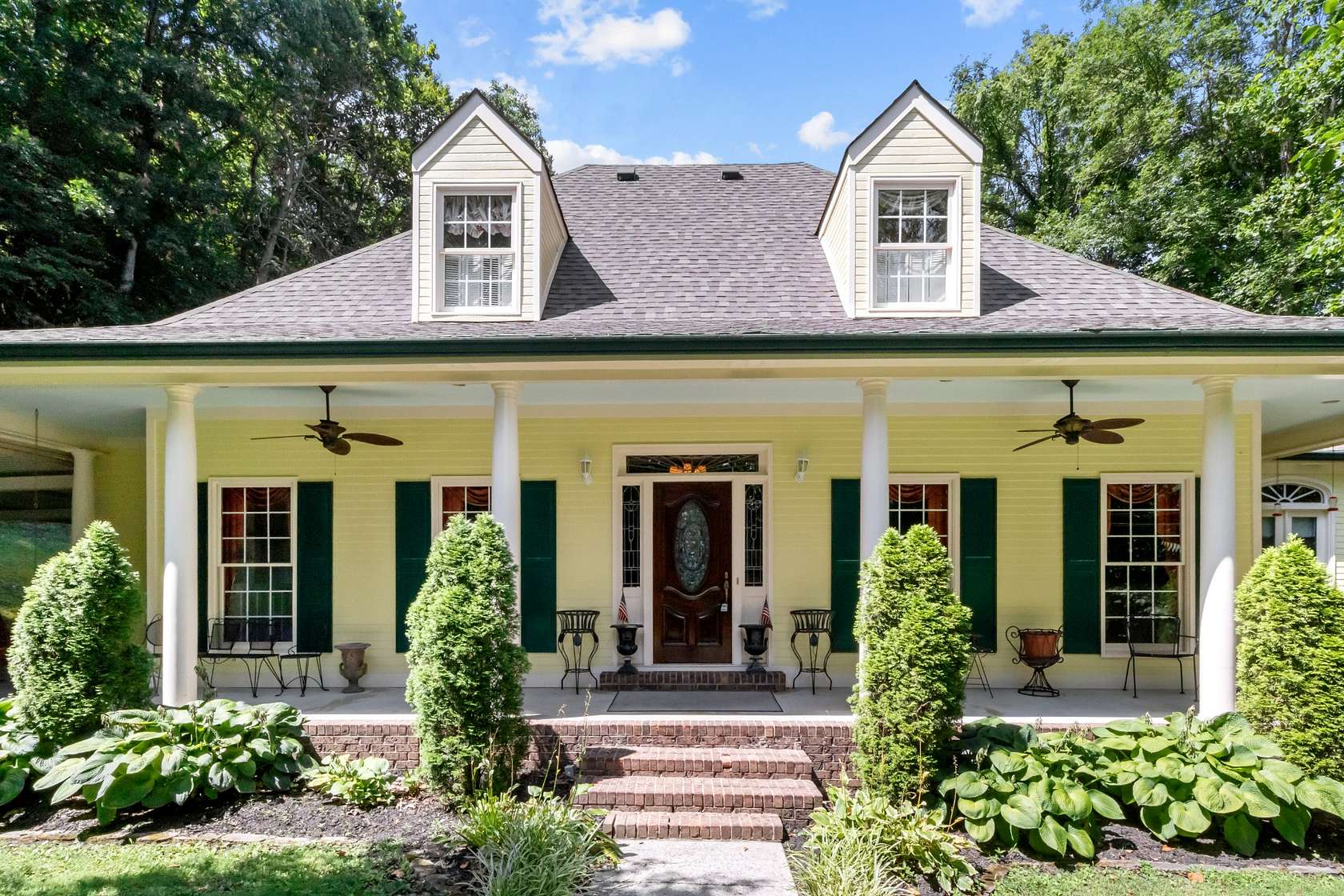 10 Acres of Recreational Land with Home for Sale in Nashville, Tennessee