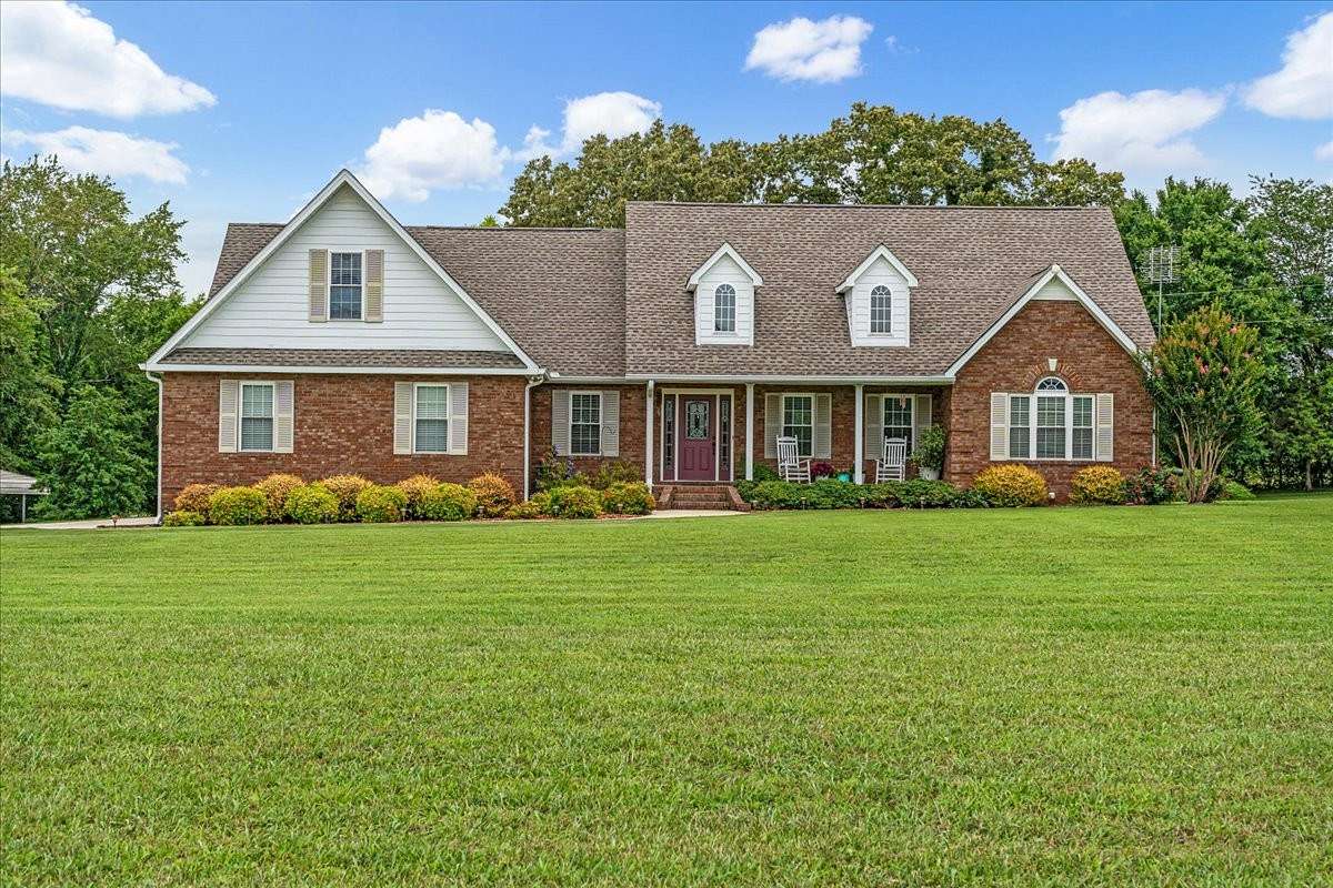 7.77 Acres of Residential Land with Home for Sale in Winchester, Tennessee