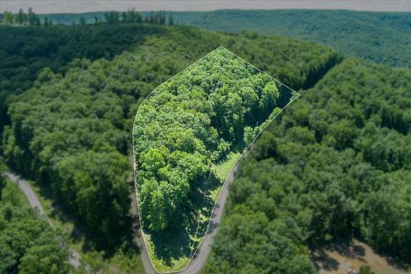 5.57 Acres of Residential Land for Sale in Jamestown, Tennessee