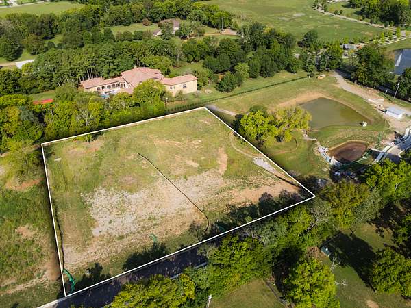 2 Acres of Residential Land for Sale in Brentwood, Tennessee