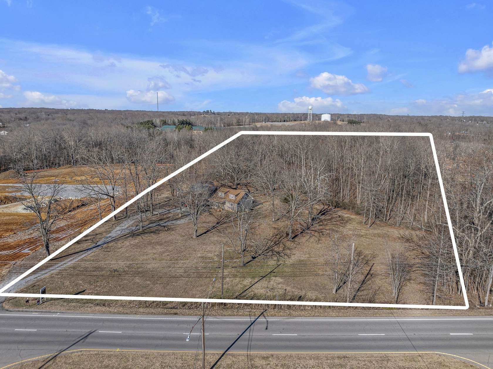 7.25 Acres of Improved Mixed-Use Land for Sale in Dickson, Tennessee
