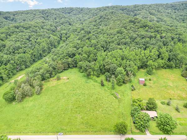 10 Acres of Land for Sale in Ashland City, Tennessee