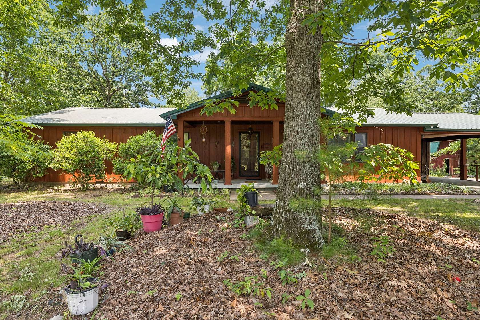 9 Acres of Land with Home for Sale in Summertown, Tennessee